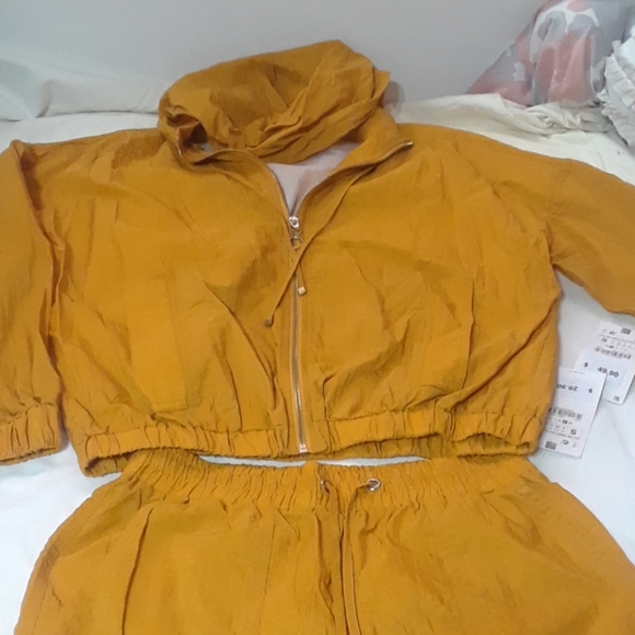 Women's Zara Sweat Suit - Picture 1 of 4